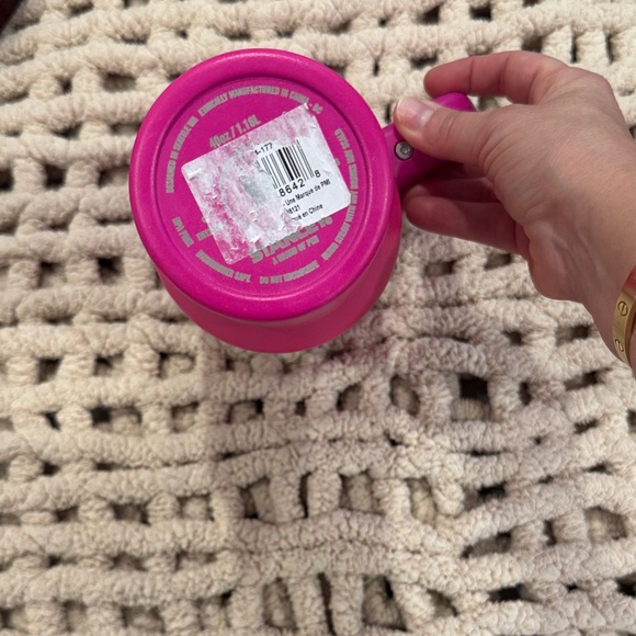 Stanley Fuchsia Travel Mug with Handle - Picture 3 of 7